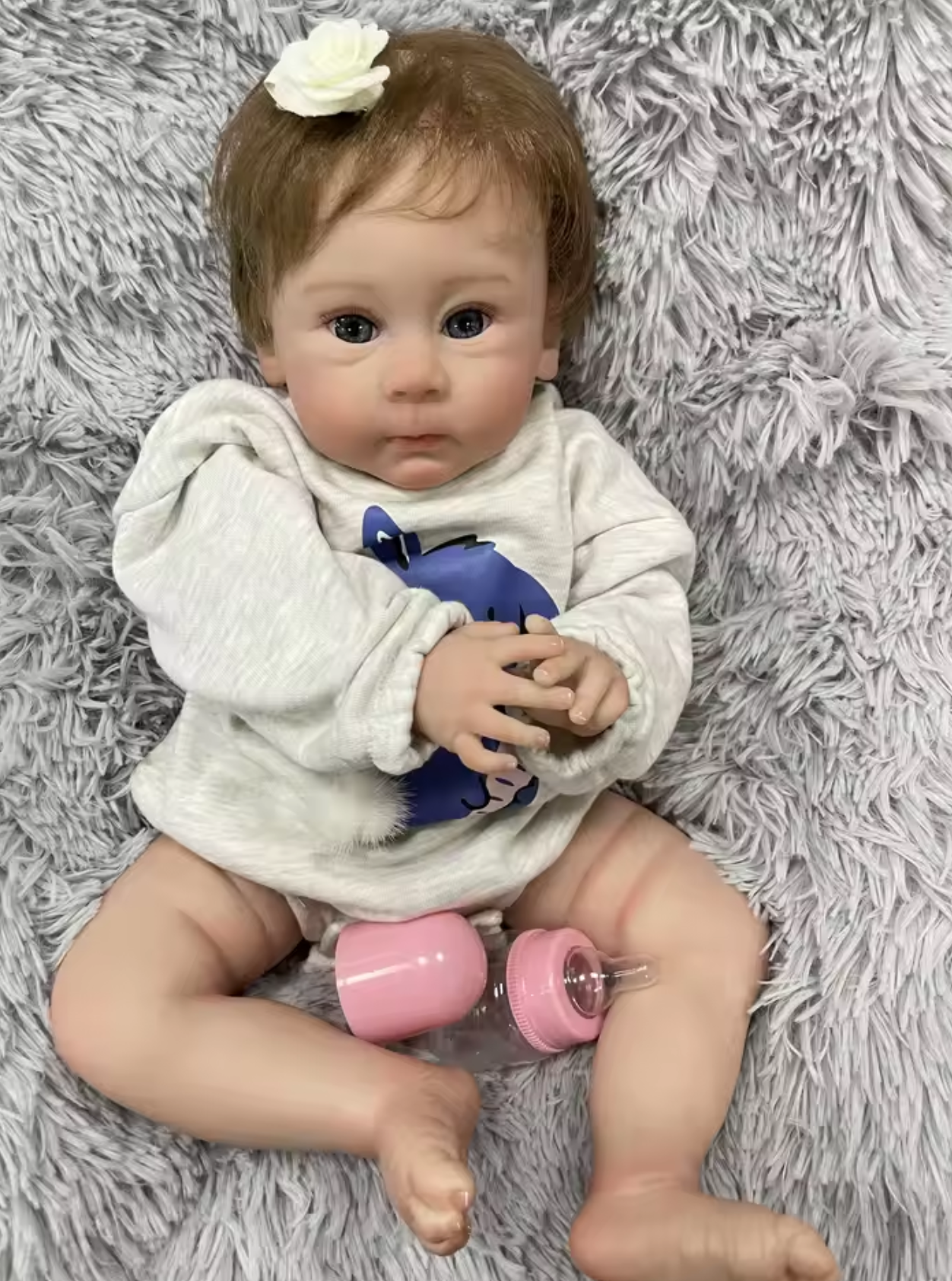 Lilly – 60 cm bedårande Reborn bebisflicka med blå ögon & handrotat hår