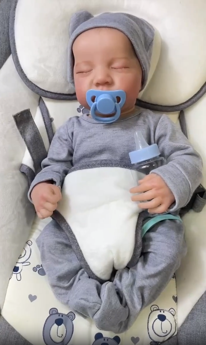 Levi Realistic Reborn Baby docka